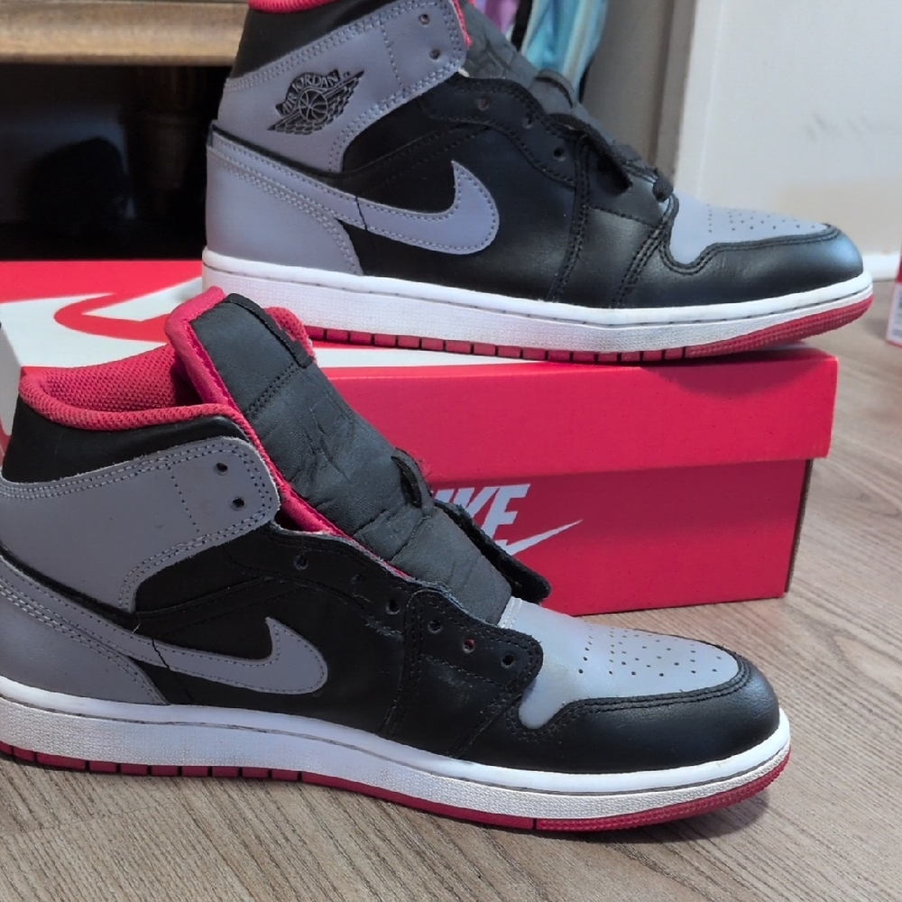 Nike Air Jordans Black Cement Grey Fire Red